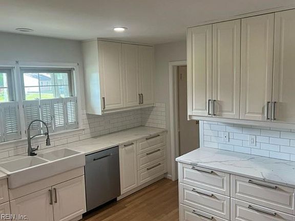 5th image of 3804 Windsor Woods Blvd