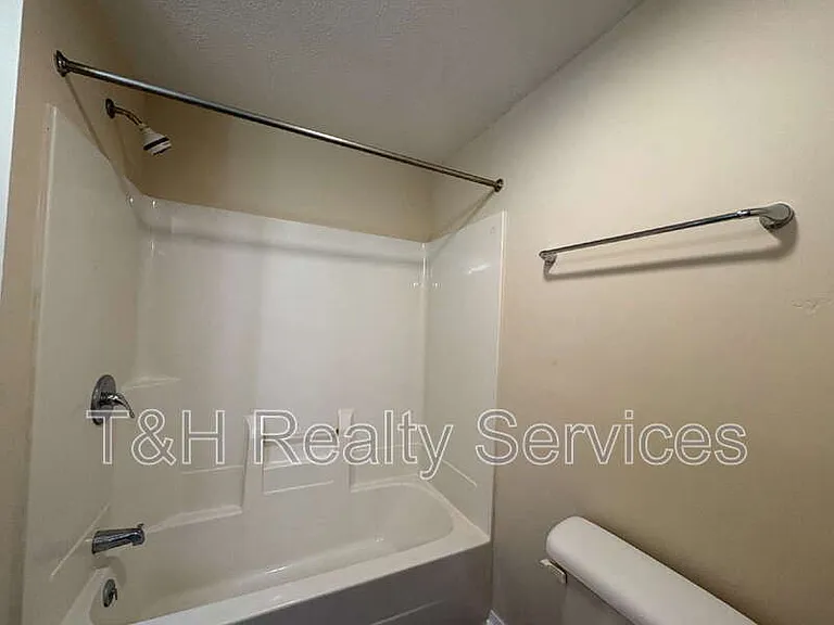 609 1/2 S Crystal St — Photo 14