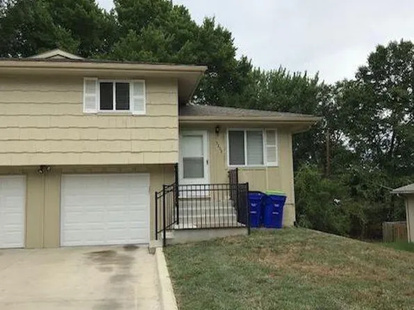 5208 Farley Ct, Merriam, KS 66203