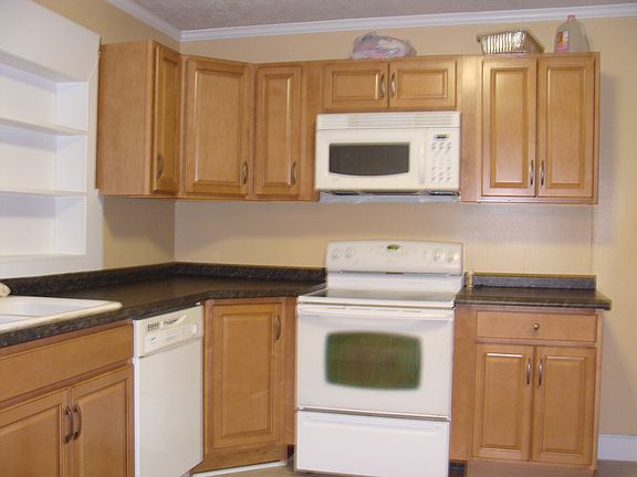 4th image of 47 Anderson Ln