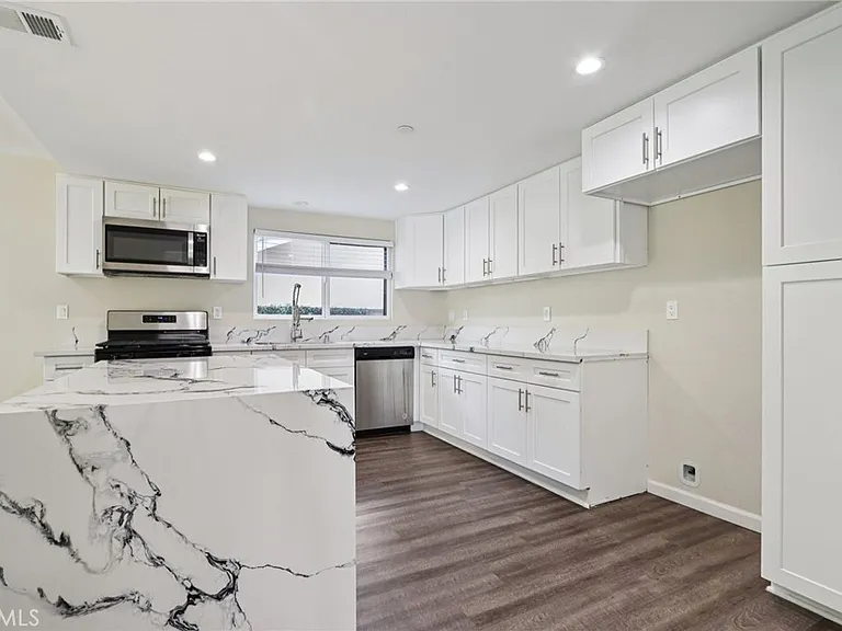 17465 Tuscan Dr — Photo 11