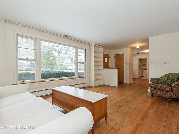 2nd image of 1036 Manor Dr
