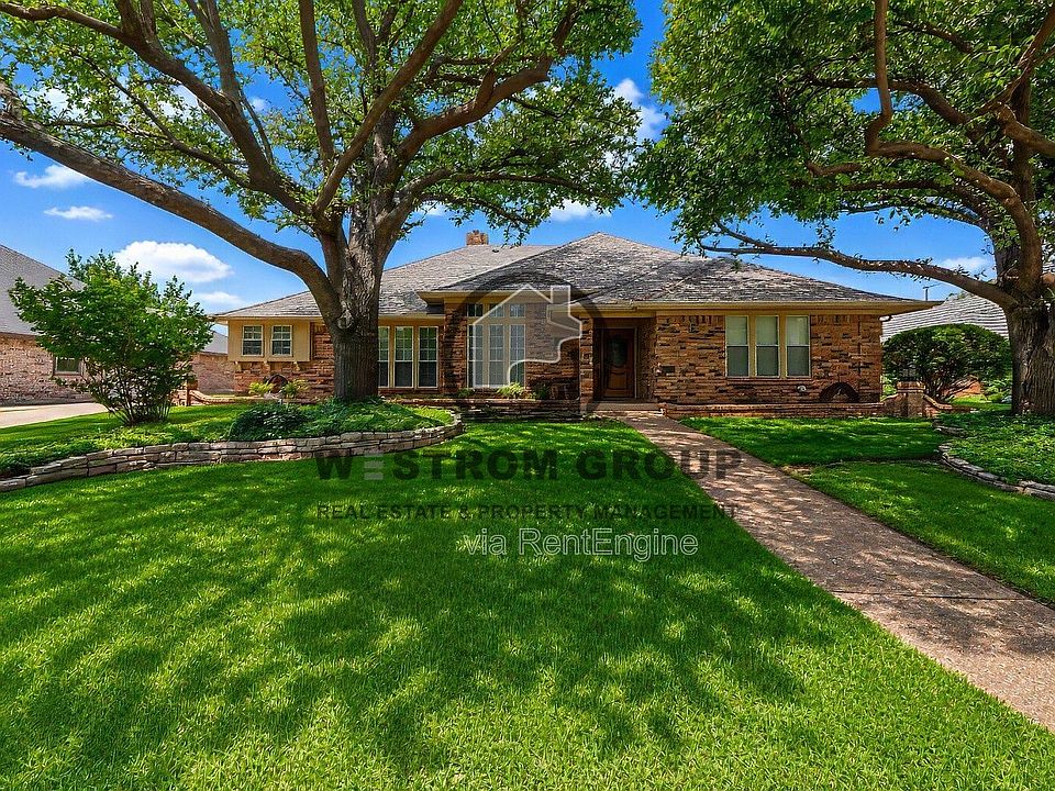 1st image of 3141 Oakdale Dr