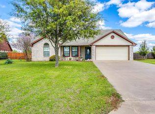 904 El Campo Dr, Rio Vista, TX 76093
