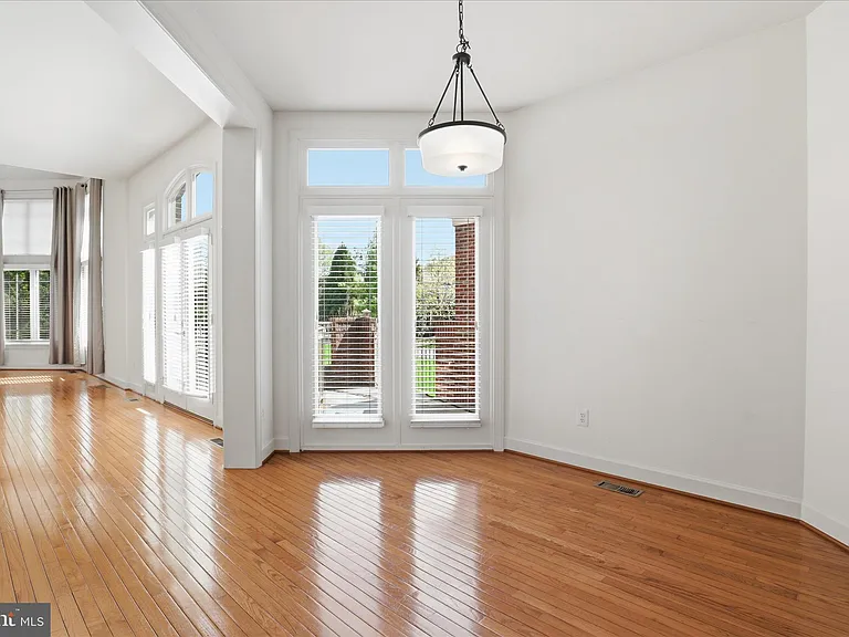 23059 Bronstein Ln — Photo 21