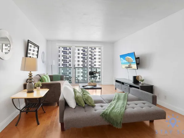 3801 S Ocean Dr, Hollywood, FL