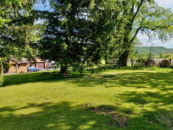 4th image of 332 Renick Ln