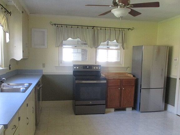 4th image of 122 Trantham St SW