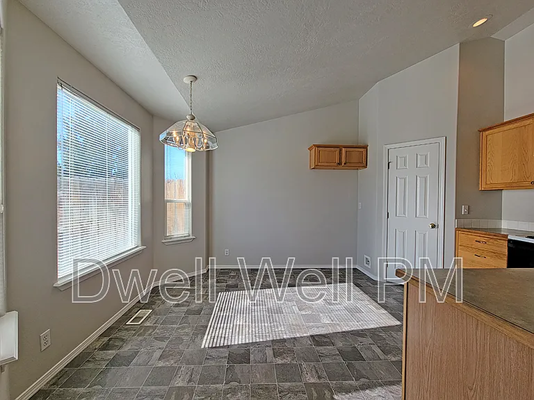 2903 E Ohio Ave — Photo 5