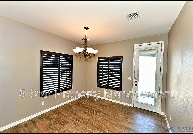 3741 Loma Adriana Dr — Photo 17