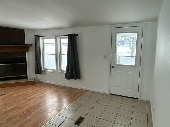 2nd image of 2310 13 1/2 Mile Rd