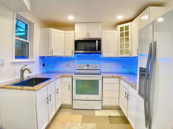32 4th St #1, Laurel, MD 20707