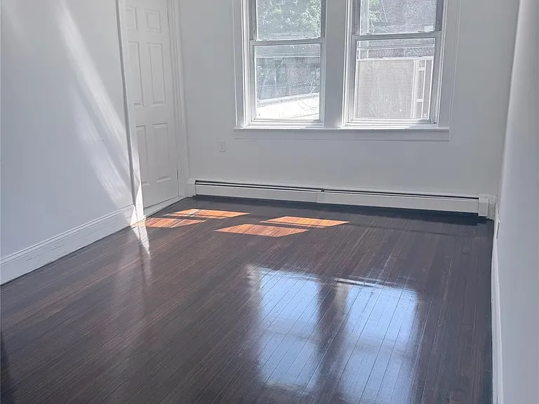 1916 Palmer Ave #2R — Photo 8