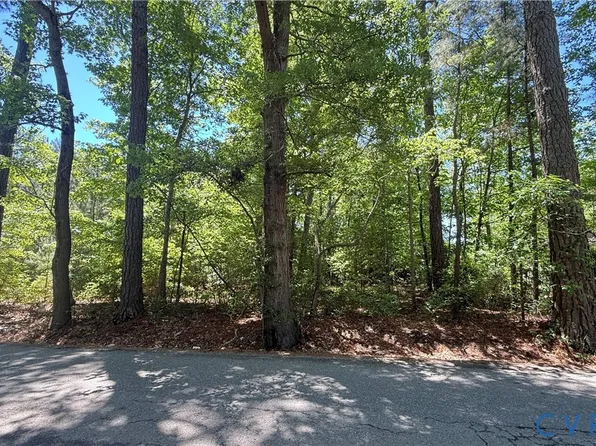 57 Nettles Ln, Hampton, VA 23666