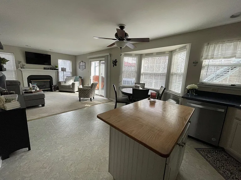 649 Shimmering Run Ct — Photo 16