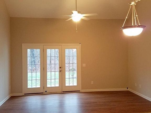 3rd image of 844 Horton Rd APT 57