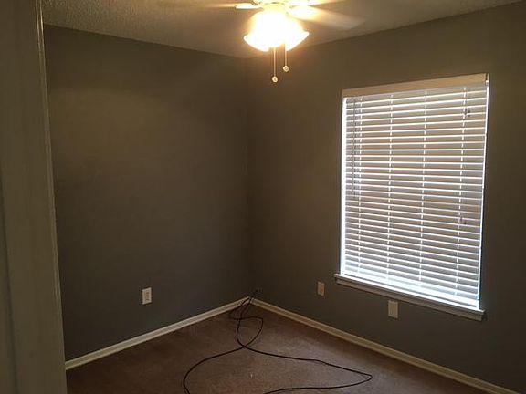 4th image of 2323 Loreco St
