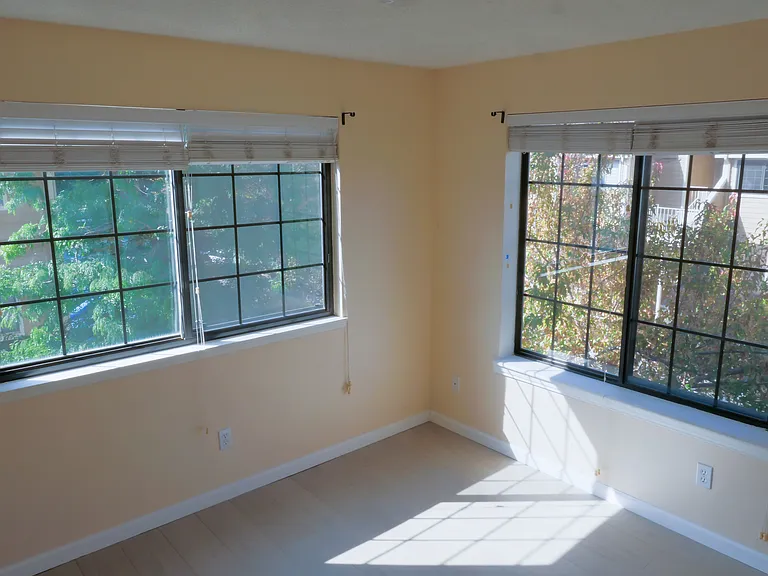4789 White Rock Cir #F — Photo 11