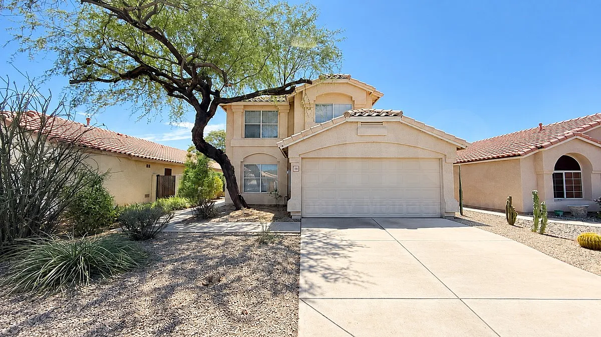 4 bed, 2.5 bath, 1975 sqft, $2,950 — Photo 1