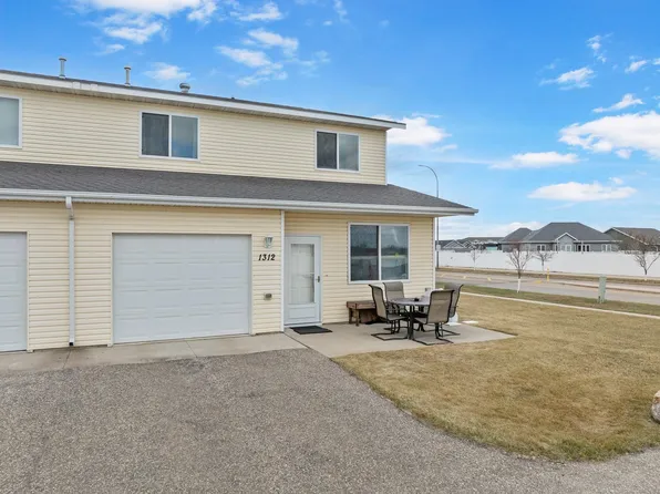 1312 31st Ave SE, Minot, ND 58701
