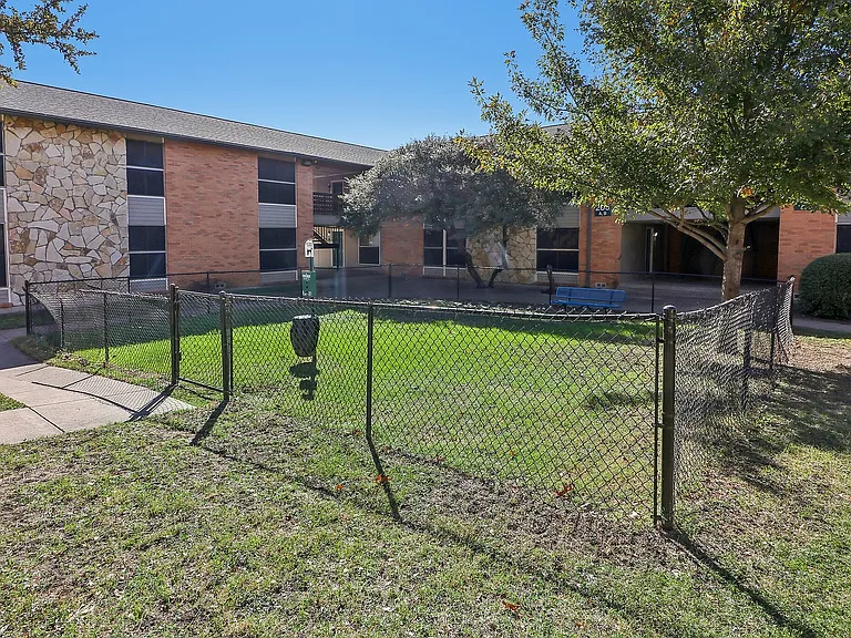 36-web-or-mls-James Ave-032