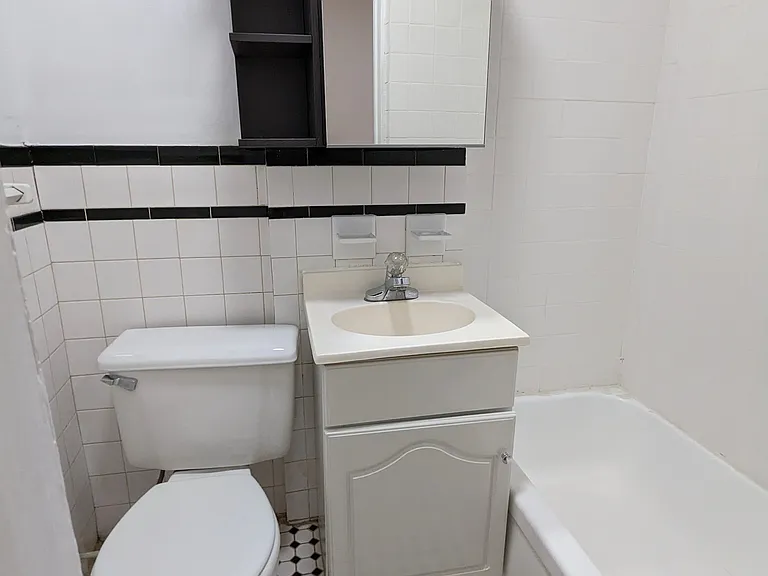 1727 2nd Ave #4FN — Photo 7
