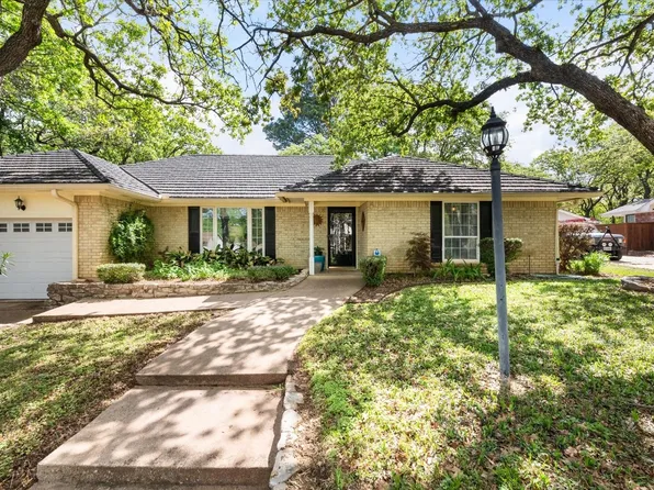 1819 Burr Oak St, Arlington, TX 76012