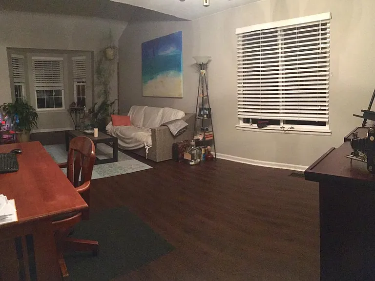Dining Rm/Living Rm
