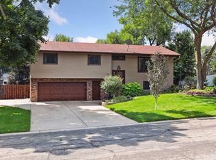 26 Crestview Bay, Faribault, MN 55021