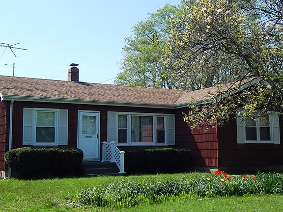 2nd image of 20154 Blackstone Ave