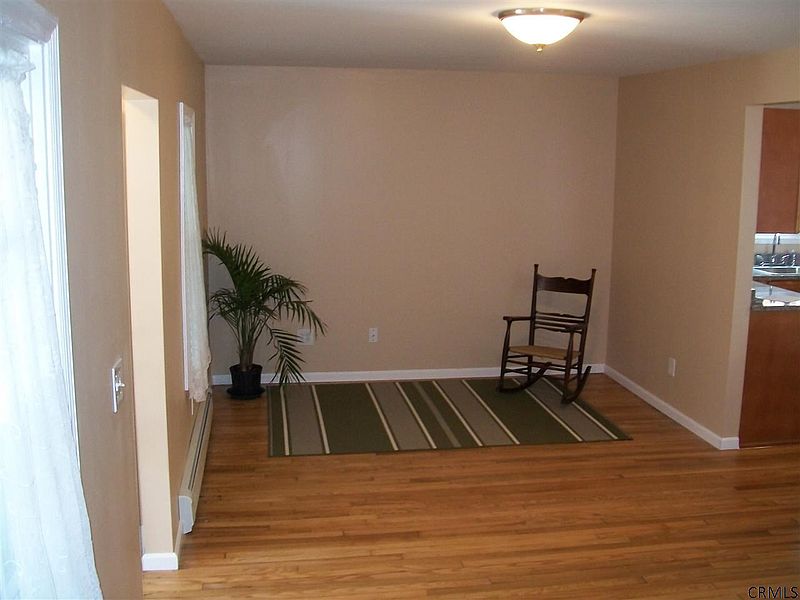 4th image of 242 SPRING Avenue
