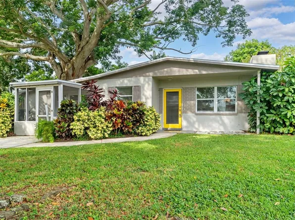 2072 Valencia Way, Clearwater, FL 33764