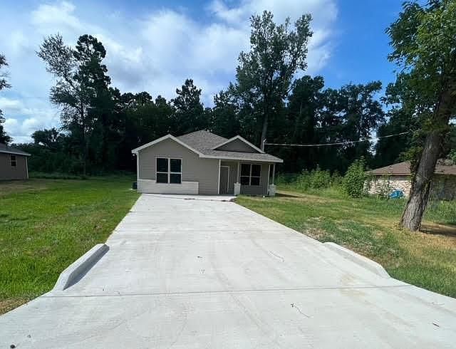 1st image of 125 Town And Country Dr