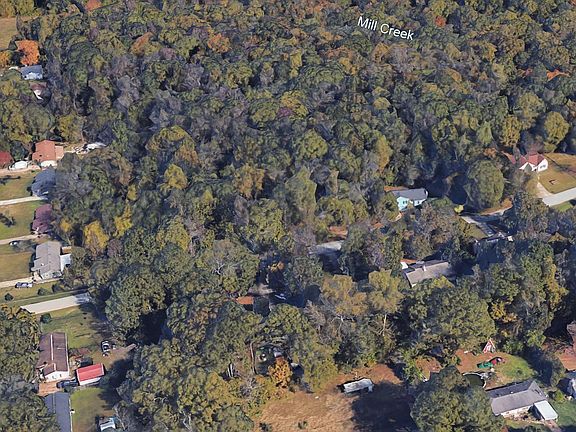 4th image of 55 Cathy Ln