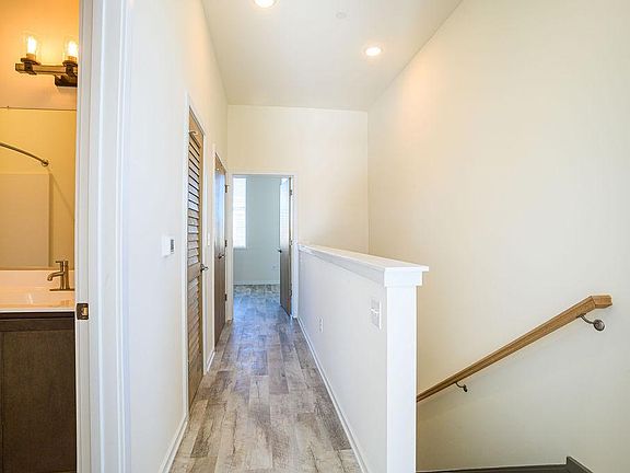 2nd image of 1404 Bainbridge St APT B