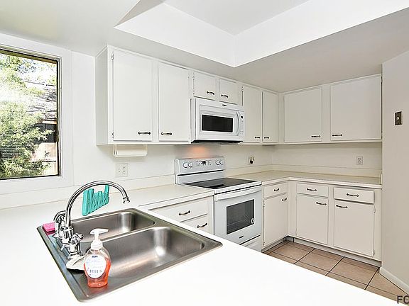 3rd image of 36 Fairways Cir #36