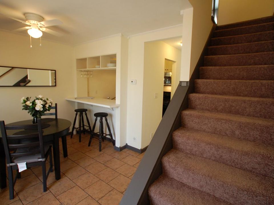 Dining Kitchen Breakfast bar