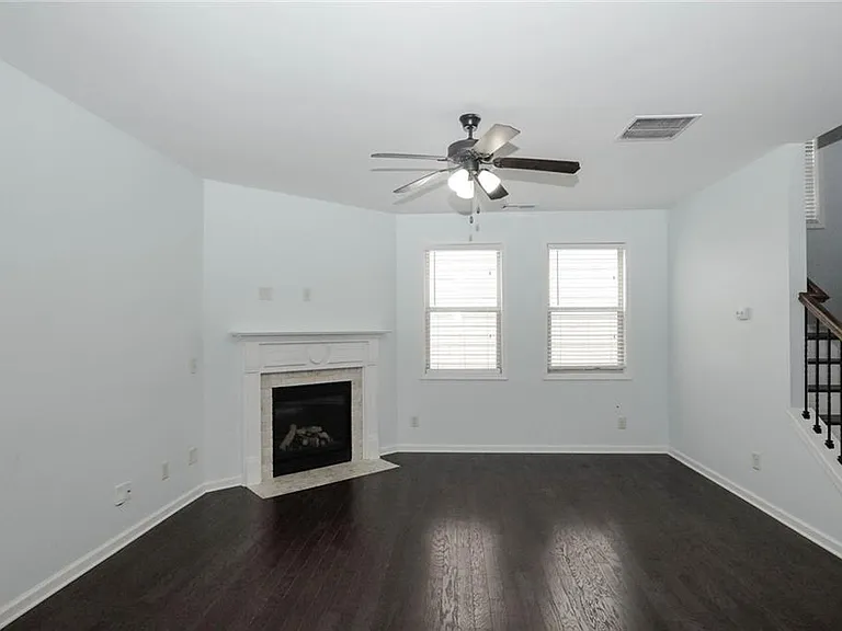 438 Privet Cir — Photo 4