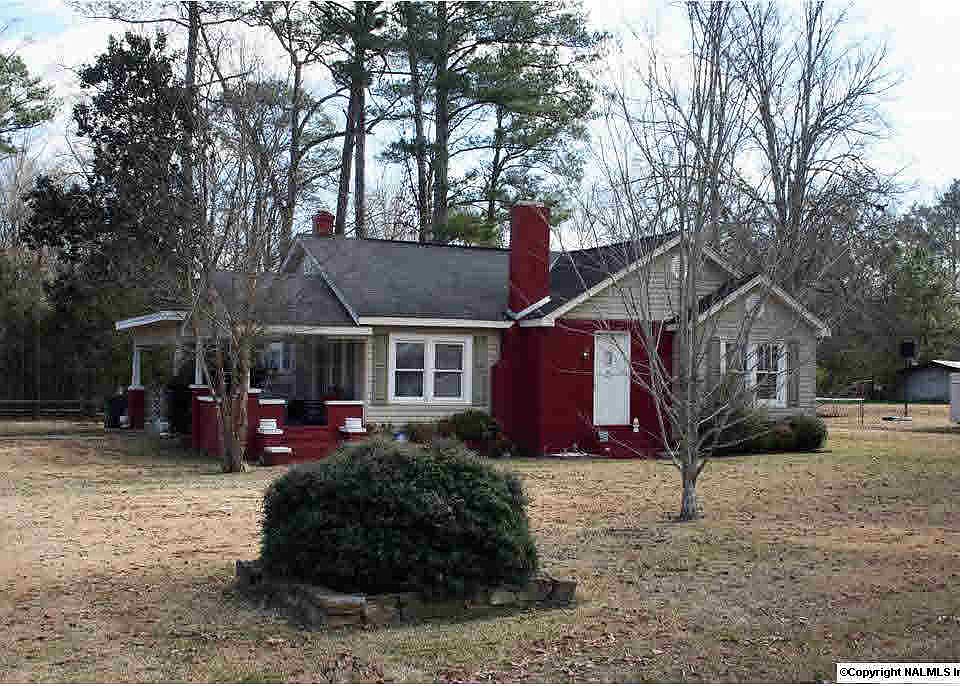 2nd image of 320 Lonesome Bend Rd