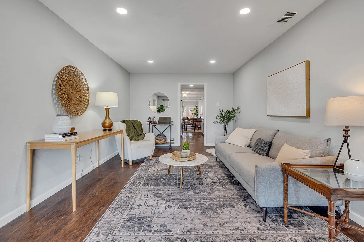 Building Photo - 453 Tiffany Trl