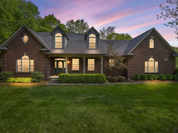3866 Nutcracker Ct, Oxford, MI 48370