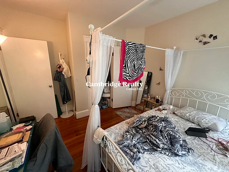 24-26 Burnham St #2T — Photo 21