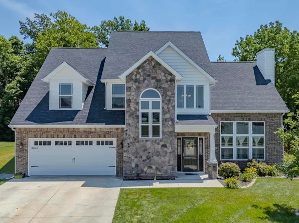 814 Bluegrass Trl, Kokomo, IN 46901