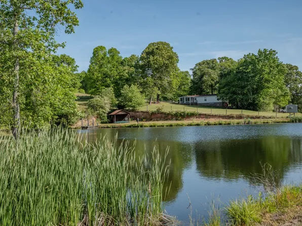 875 Waterloo Rd, Westpoint, TN 38486