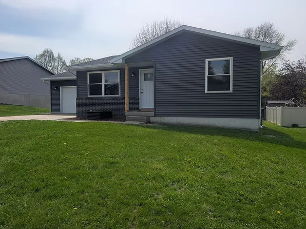 624 San Salvador Ave, Carroll, IA 51401