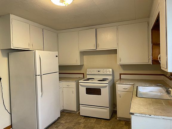 5th image of 1009 E Randolph St