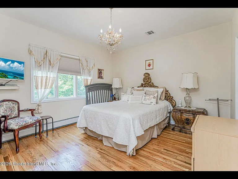 16 Allen Pl #1 — Photo 7