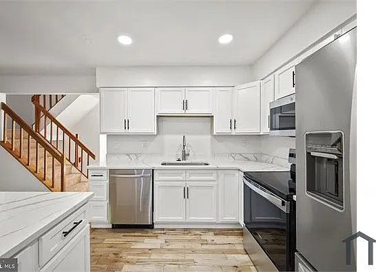648 Glynock Pl #3000 — Photo 7