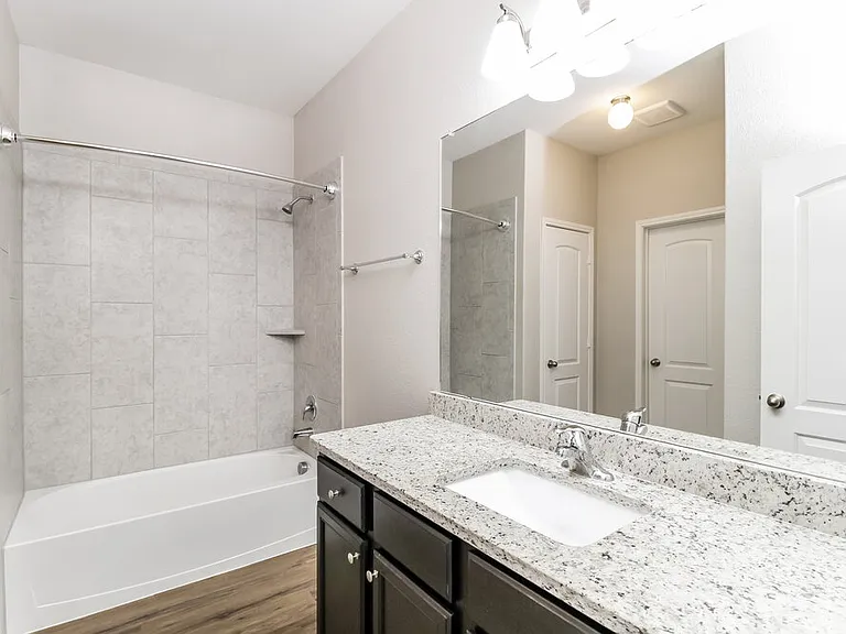 204 Aaron St — Photo 11