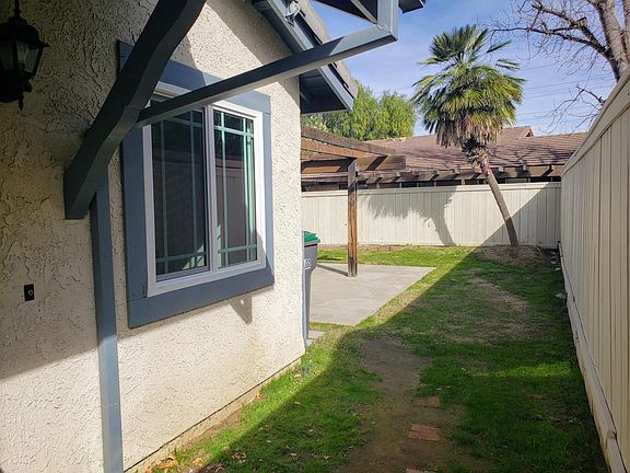 3rd image of 25670 Lupita Dr